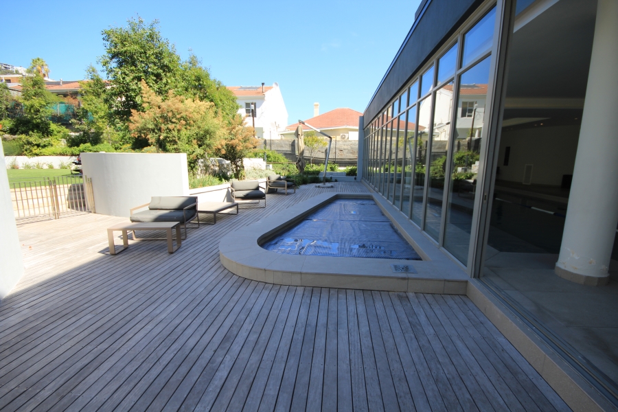 To Let 1 Bedroom Property for Rent in Sea Point Western Cape
